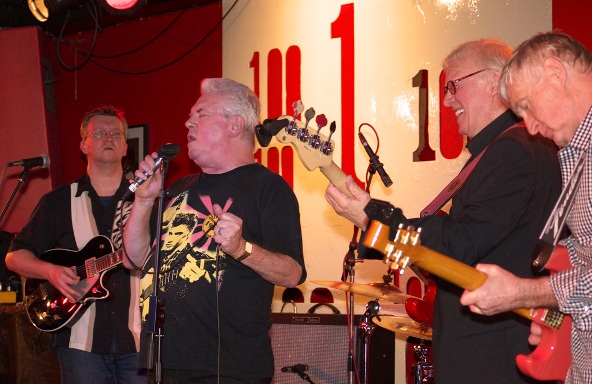 Picture: Dave Sampson and the band